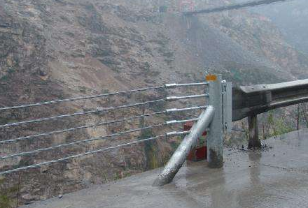 微信截圖_20180906134300 纜索護(hù)欄